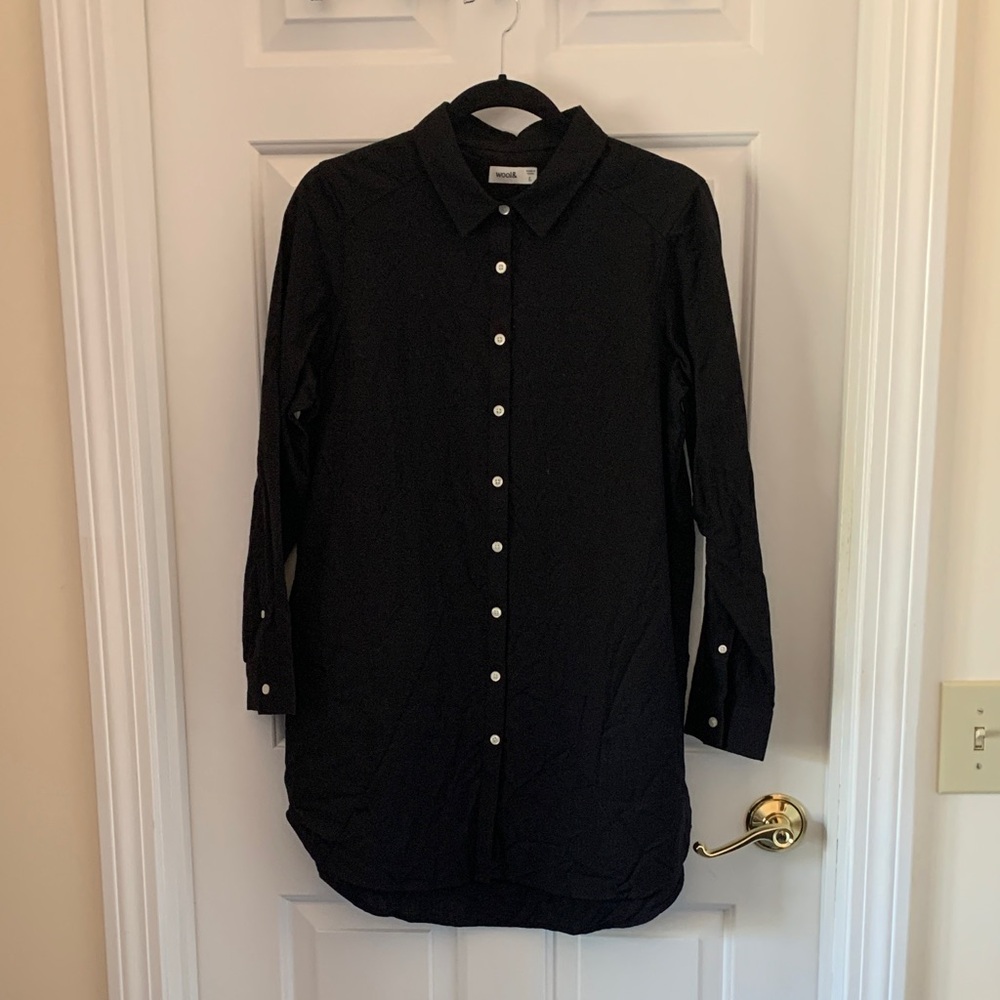 Women's Black Longline Button-Down Shirt
